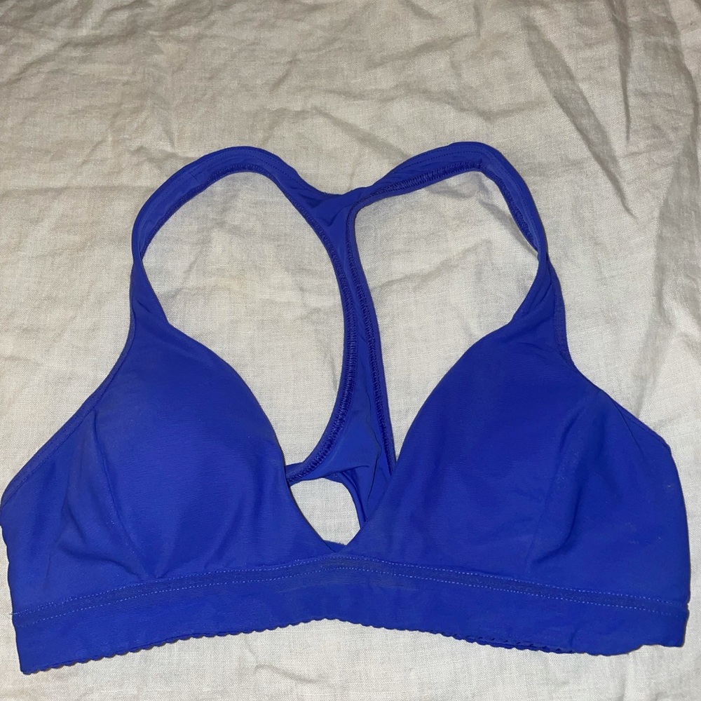 Lululemon royal blue sports bra (4)